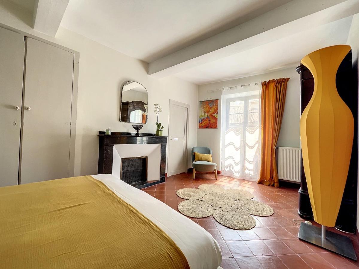 L'Oiseau Bleu Suite Merle Bleu Roubia Екстер'єр фото